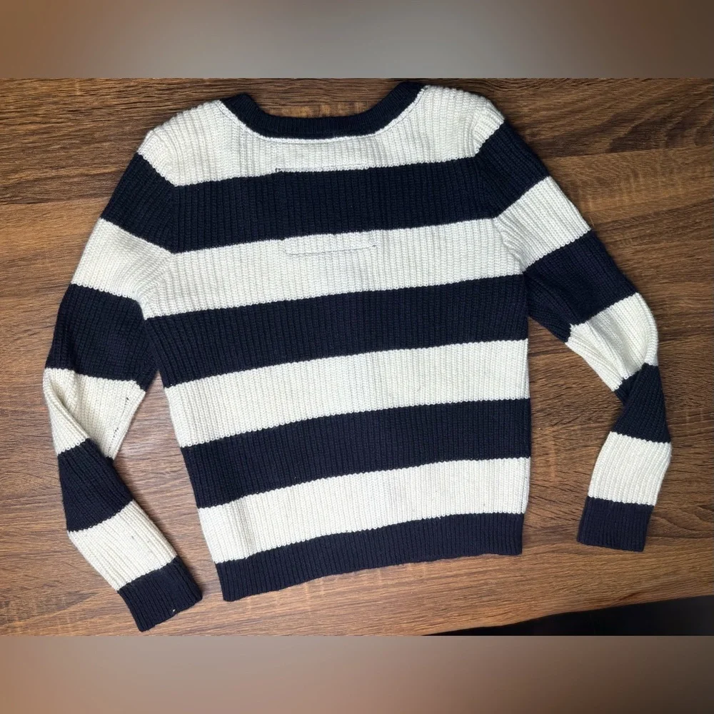 Abercrombie & Fitch Women's Cardigan Jersey Knit Sweater Size XS Navy White